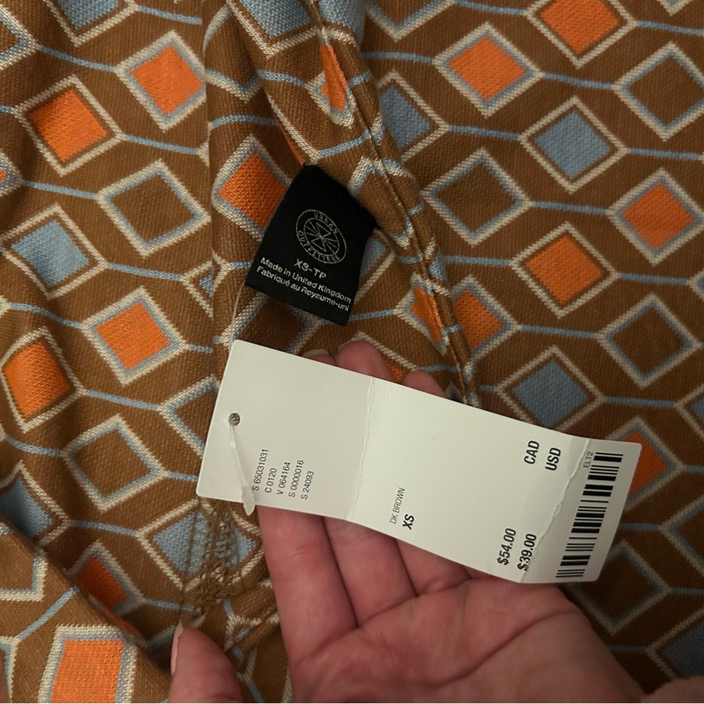 Geometric Patterned Scarf - Picture 5 of 5